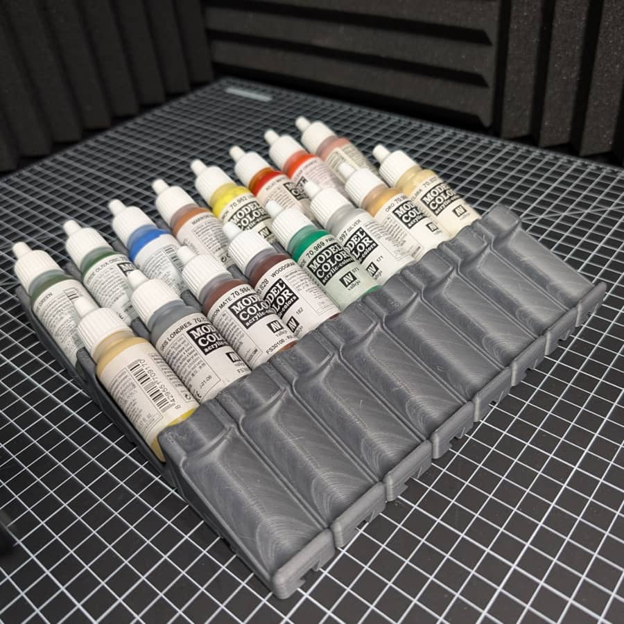 Paint Dropper Organizer to give easy access and visibility to paints while panting.